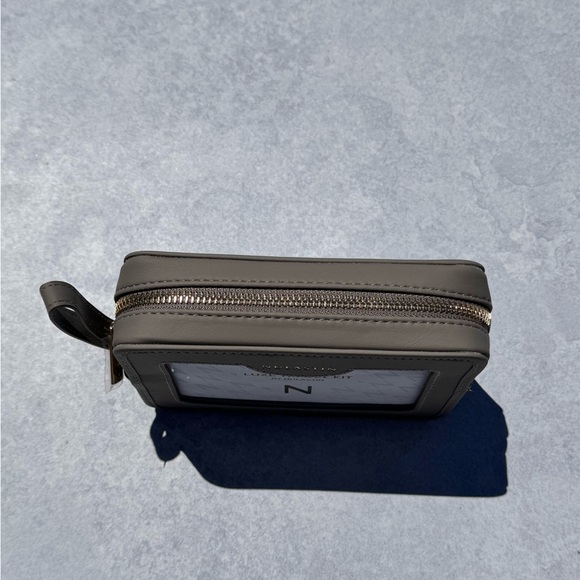 Nulastin Luxe Travel Kit - Picture 2 of 8